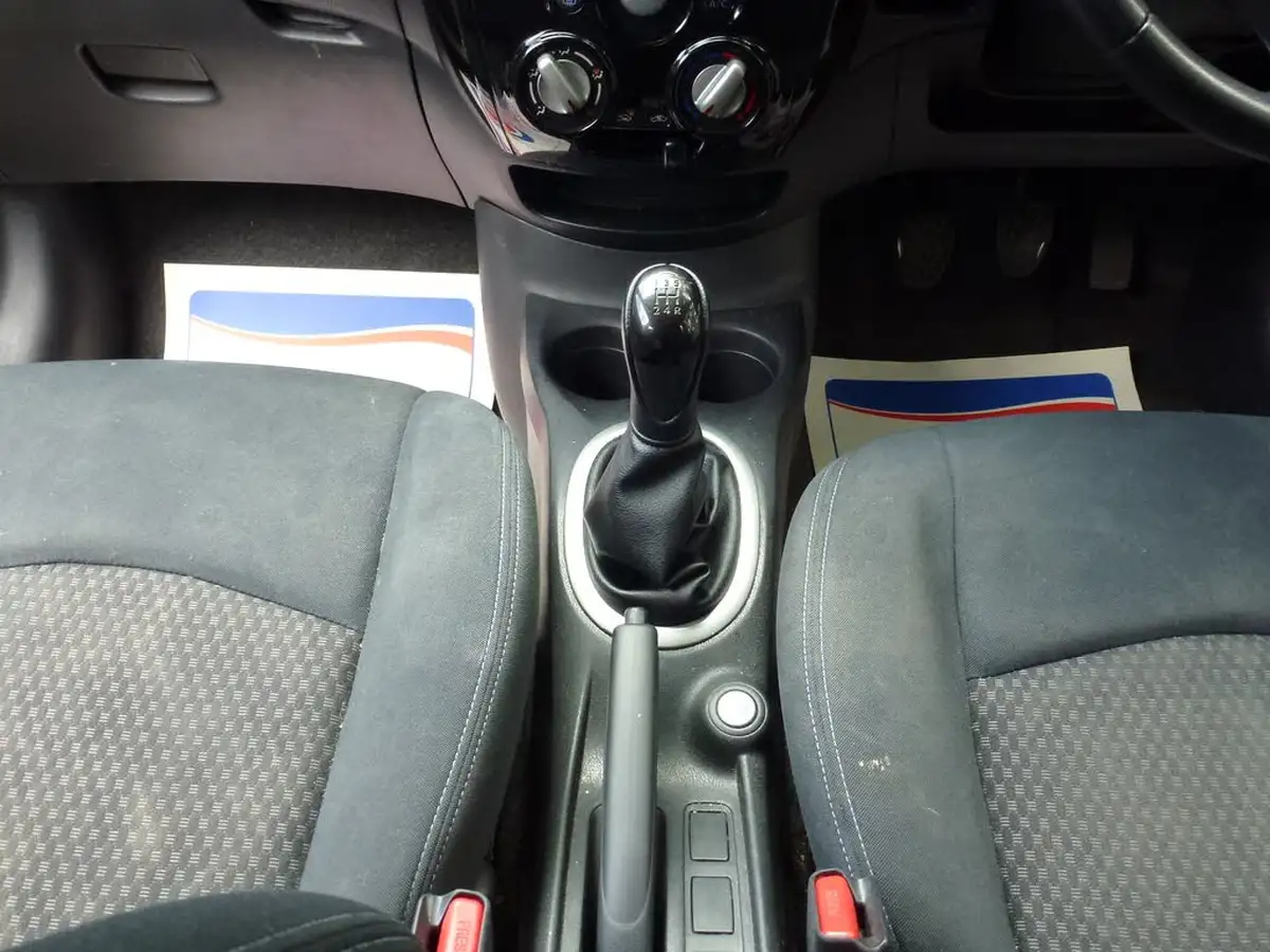 2016-nissan-note-12-black-edition-big-14