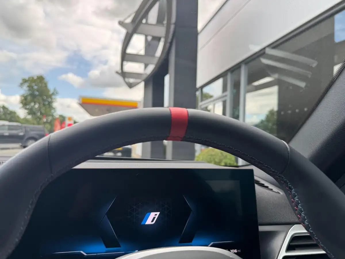 2025-bmw-i4-e-m50-big-69