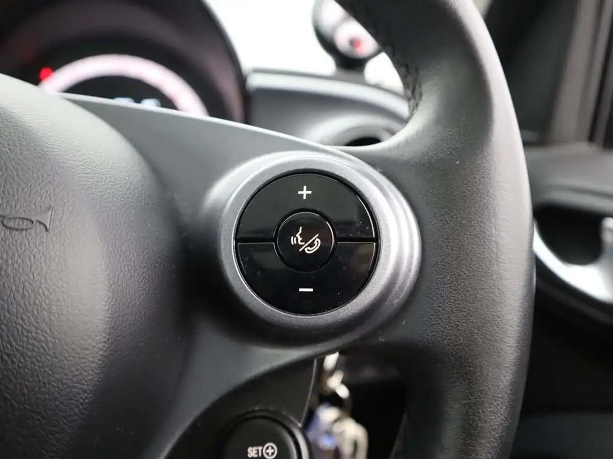 2019-smart-forfour-10-prime-premium-big-31