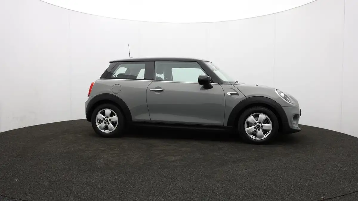 2020-mini-cooper-15-cooper-classic-nav-hatchback-3d-big-43
