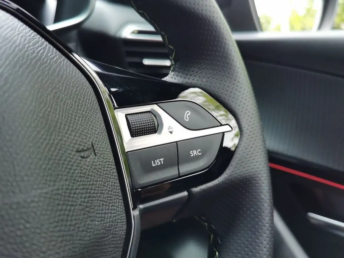 2024-peugeot-208-e-gt-156ps-51kwh-big-21