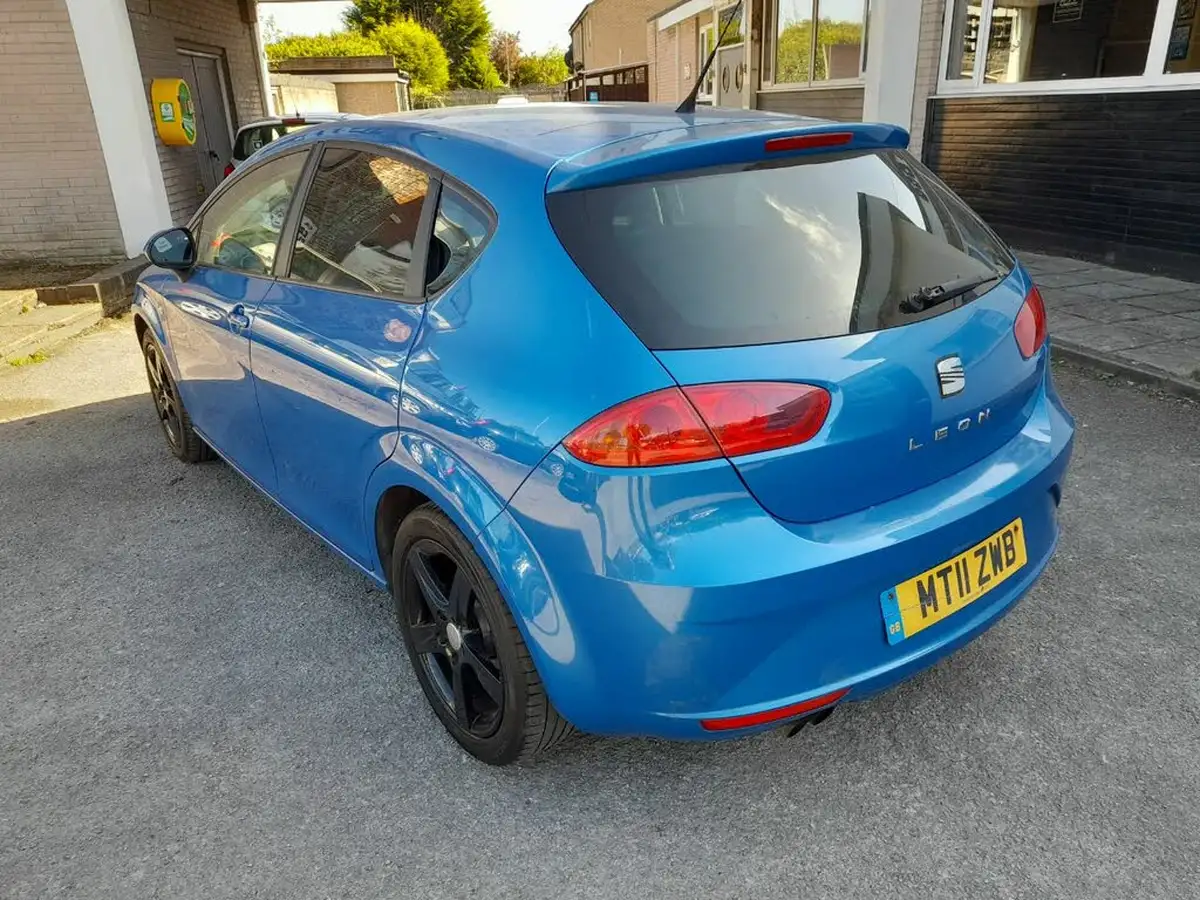 2011-seat-leon-14-sport-big-4