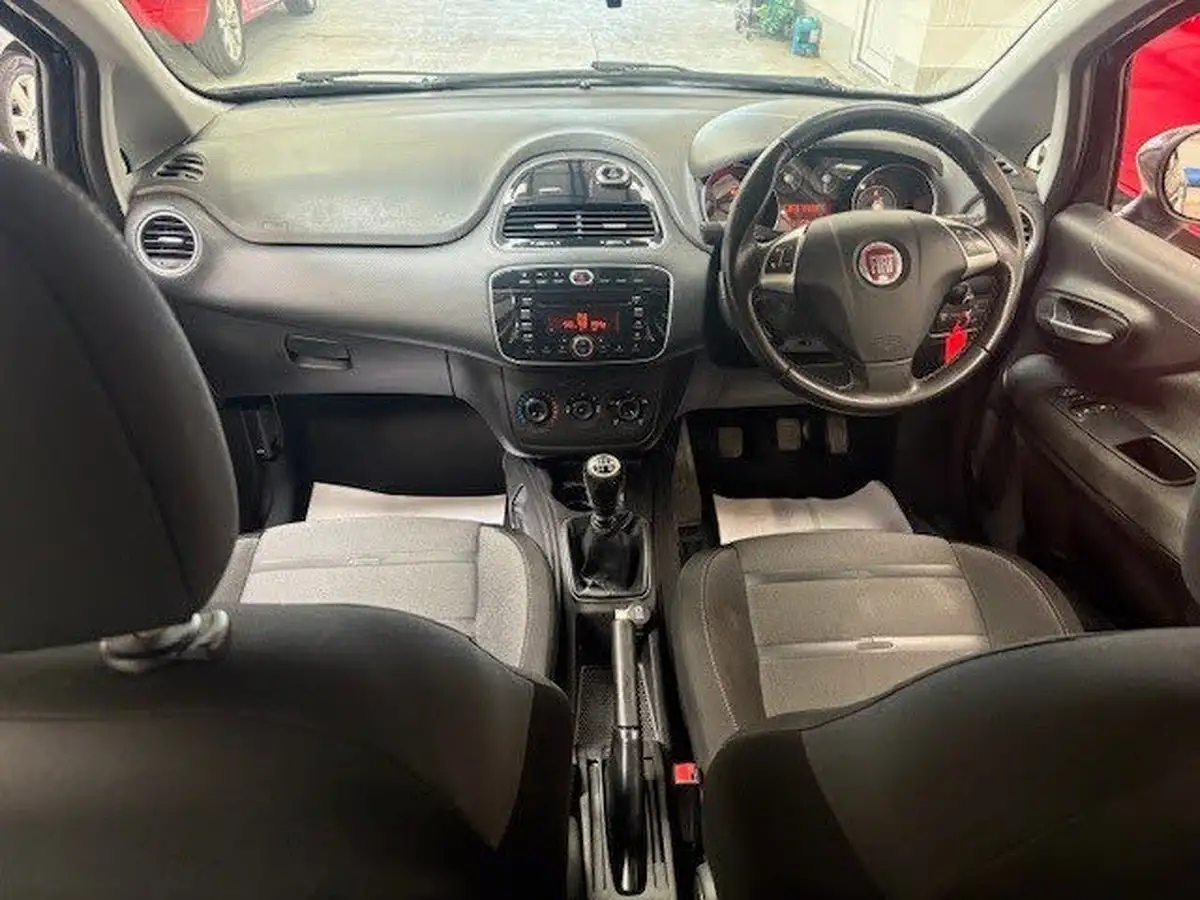 2010-fiat-punto-evo-14-gp-8v-5d-big-11
