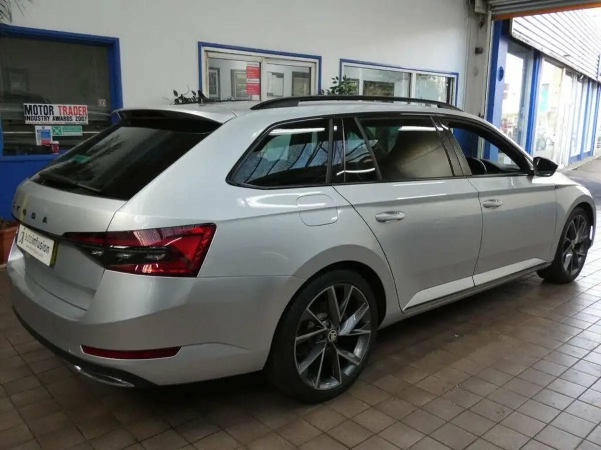 2020-skoda-superb-15-tsi-sportline-plus-estate-big-30