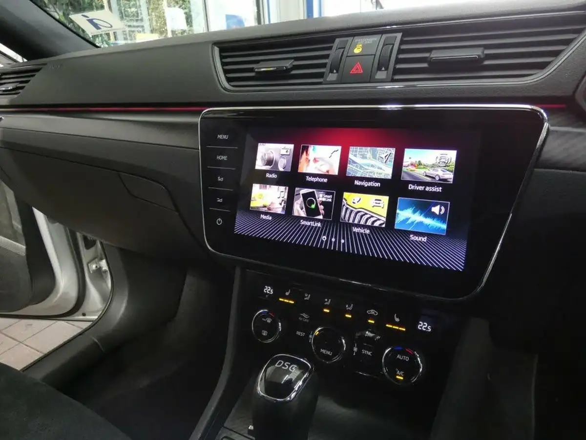 2020-skoda-superb-15-tsi-sportline-plus-estate-big-78