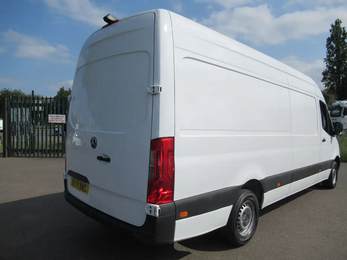 2021-mercedes-benz-sprinter-20cdi-315-l1h1-progressive-150pseu6dt-panel-rwd-eco-gear-360-big-11