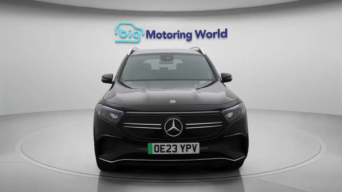 2023-mercedes-benz-eqb-e-300-amg-line-big-2