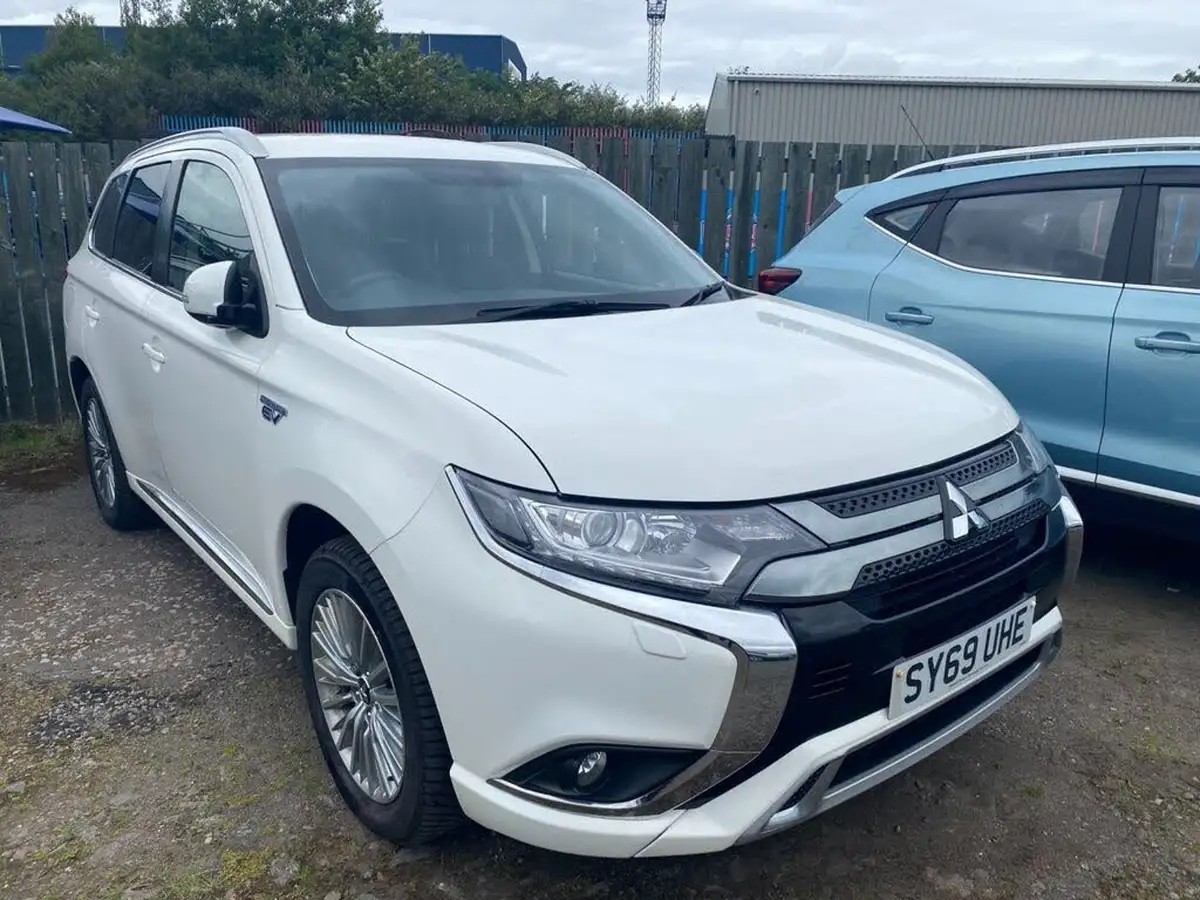 2019-mitsubishi-outlander-24-design-phev-big-0
