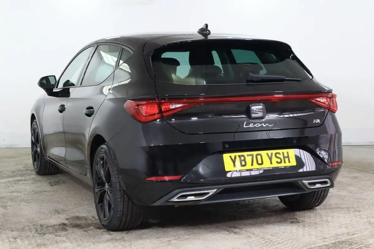 2021-seat-leon-15-etsi-fr-hatchback-big-6
