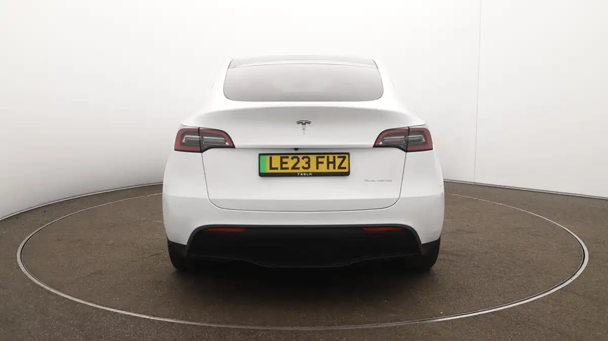 2023-tesla-model-y-e-long-range-big-58
