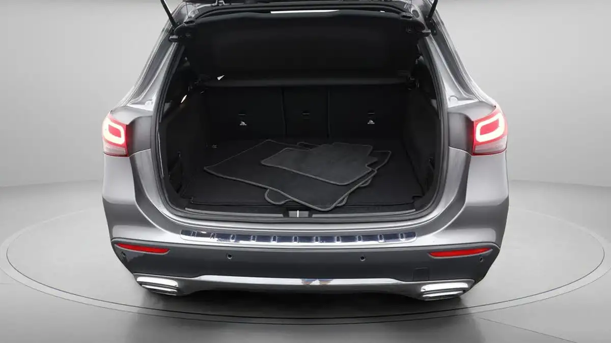 2022-mercedes-benz-gla-class-13-gla-200-sport-executive-big-17