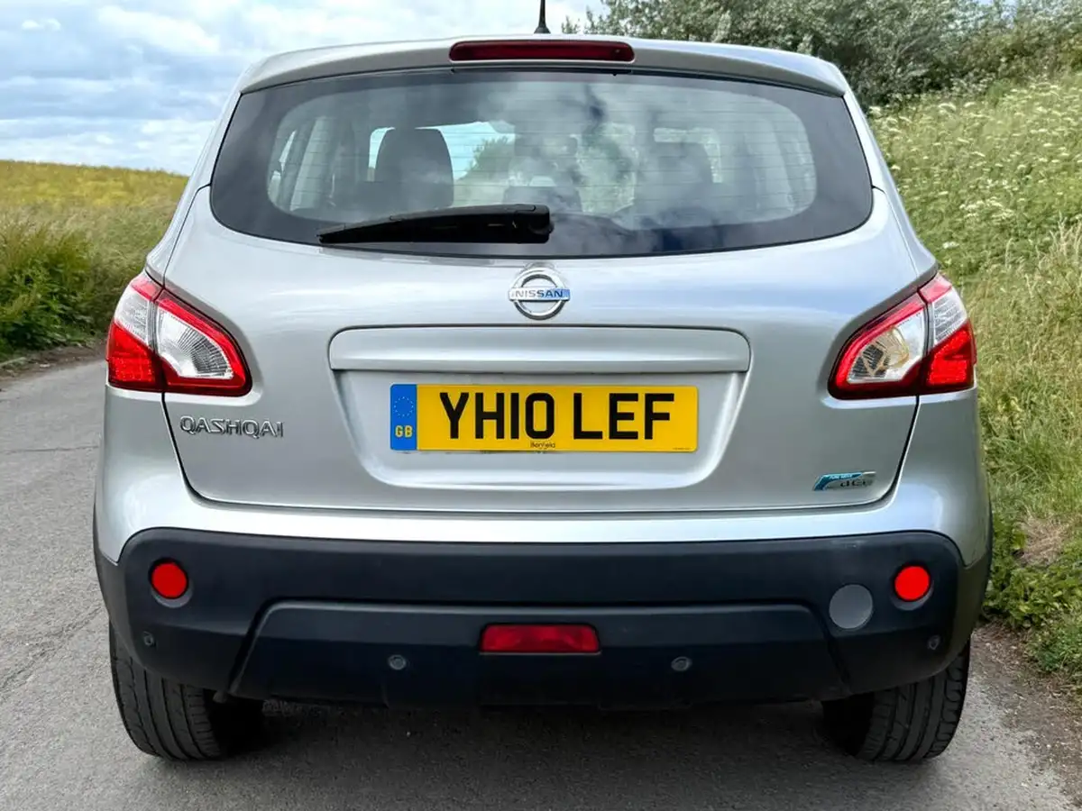 2010-nissan-qashqai-15td-acenta-big-7
