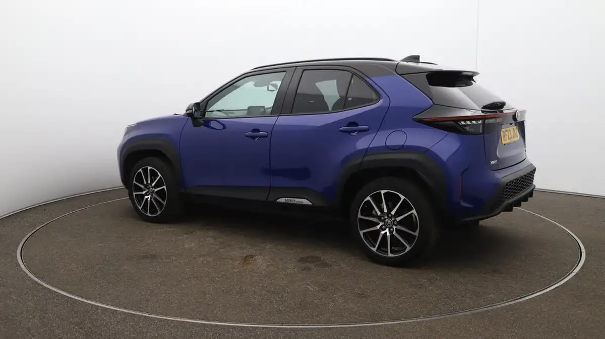 2023-toyota-yaris-cross-15-vvt-i-gr-sport-big-35