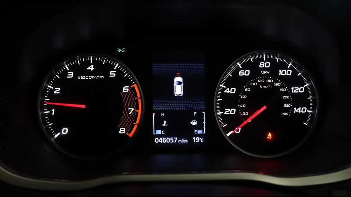 2021-mitsubishi-eclipse-cross-15-4-big-10