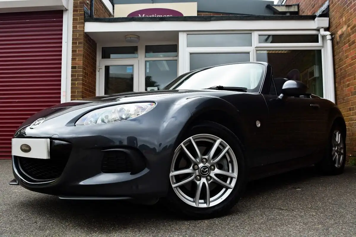 2014-mazda-mx-5-18-roadster-se-big-2