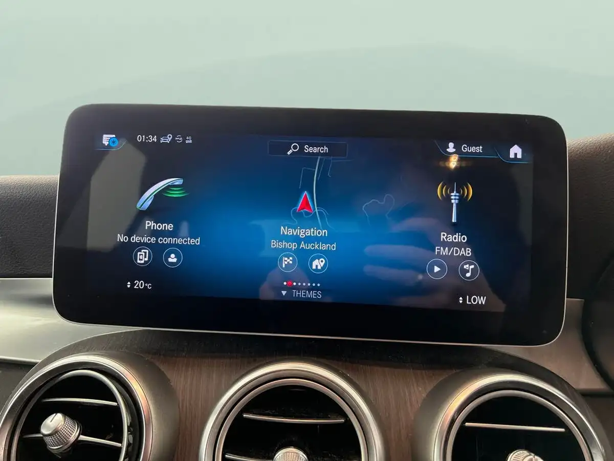 2019-mercedes-benz-glc-class-20d-glc220d-amg-line-station-wagon-5d-4matic-plus-big-2