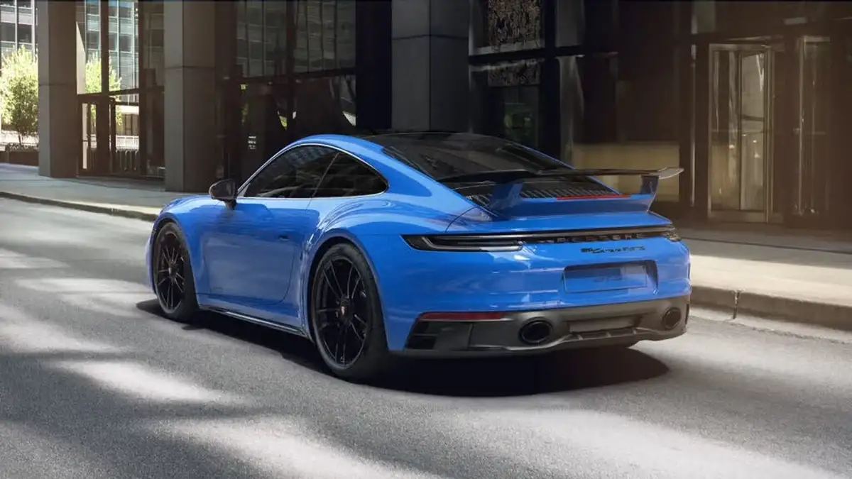 2022-porsche-911-30-carrera-4-gts-coupe-pdk-big-2