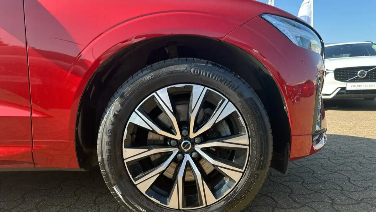 2022-volvo-xc60-20-b5-plus-big-8