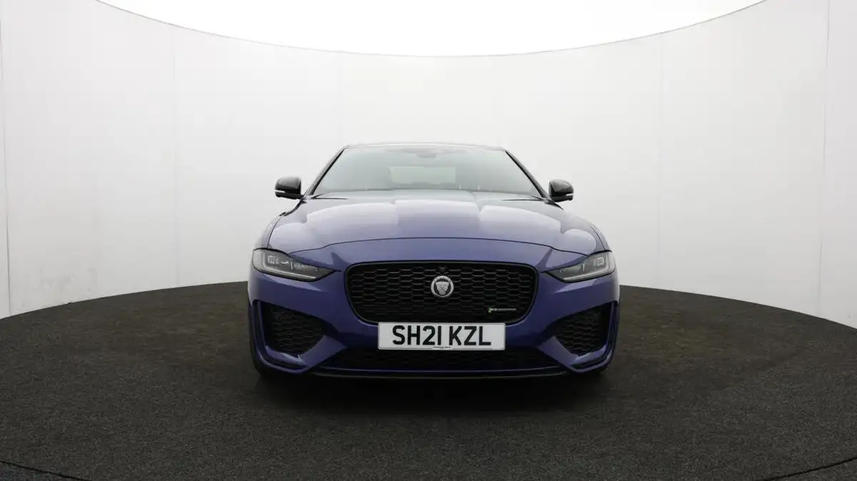 2021-jaguar-xe-20-d200-r-dynamic-black-big-54