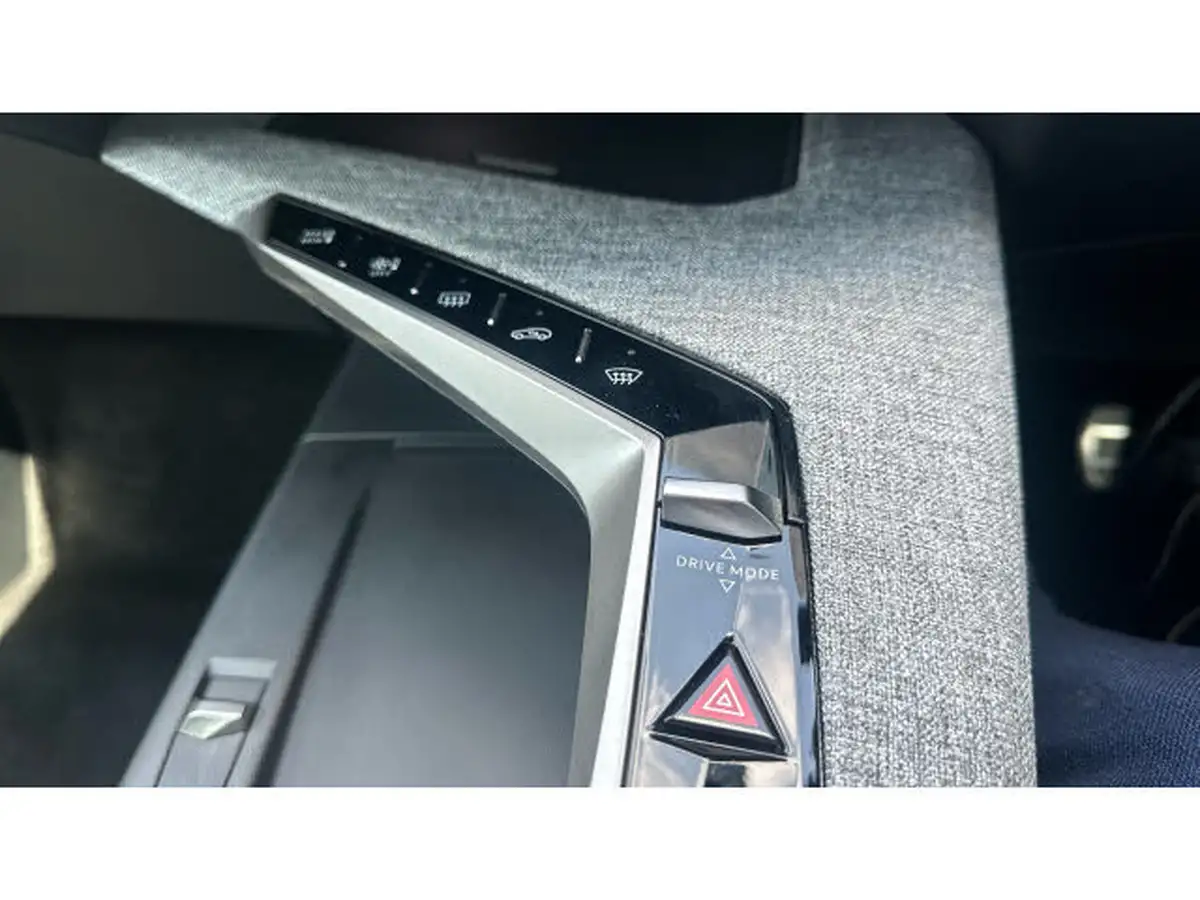 2025-peugeot-3008-suv-12-puretech-allure-136ps-hybrid-e-dsc6-big-42
