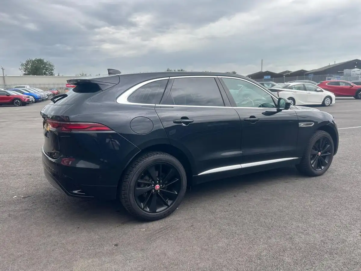 2021-jaguar-f-pace-20-d200-r-dynamic-se-mhev-big-5