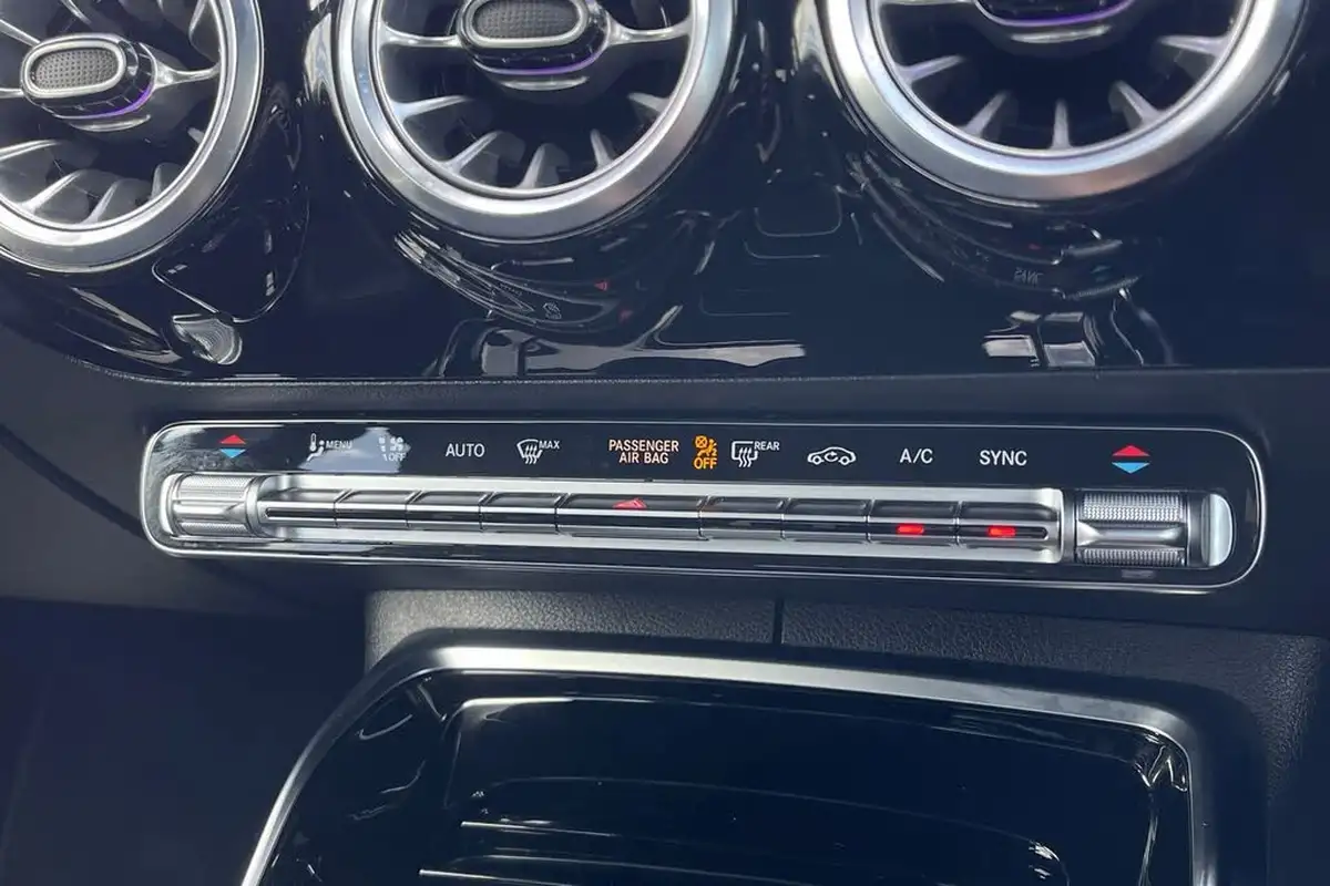2021-mercedes-benz-a-class-20-a35-amg-premium-edition-hatchback-5d-big-21