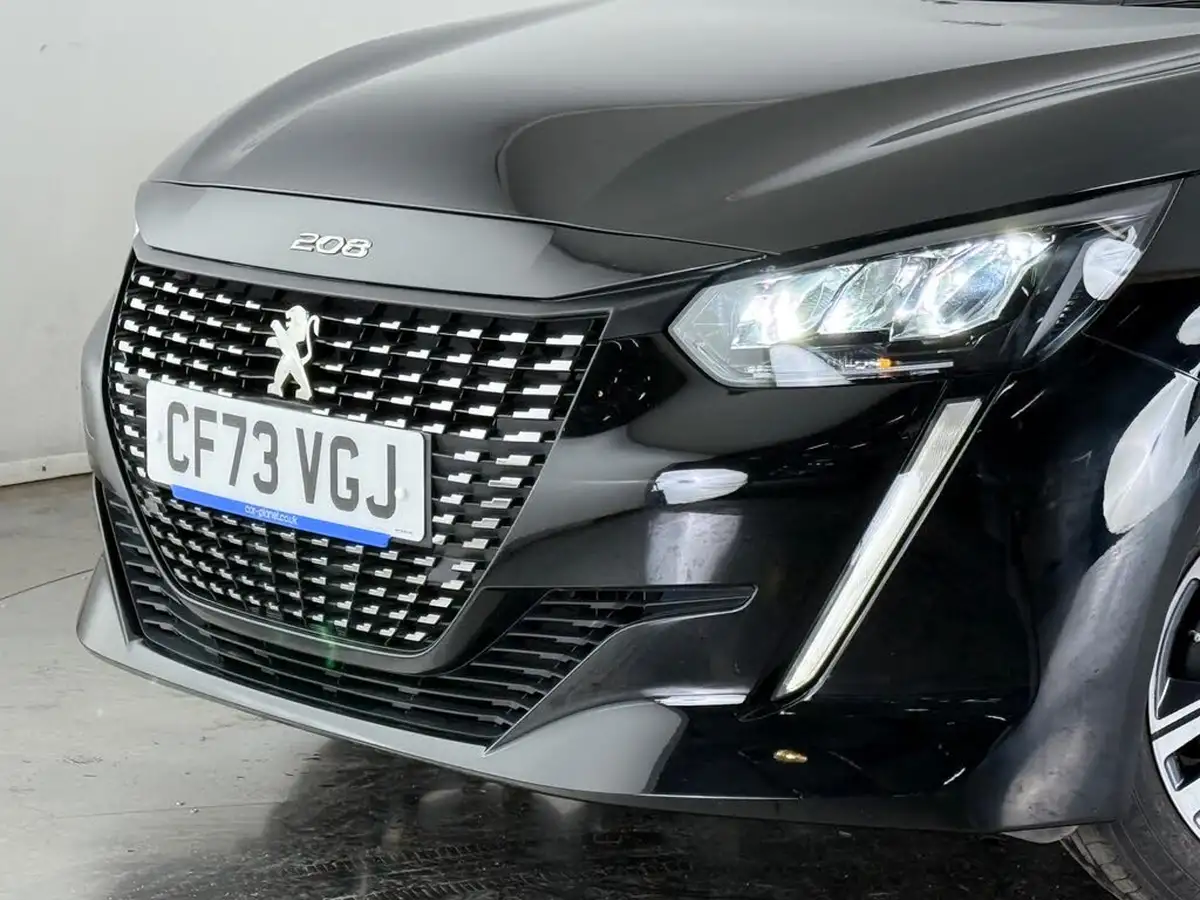 2023-peugeot-208-12-puretech-allure-premium-130ps-eat8-big-38