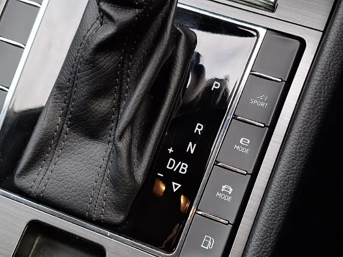 2020-skoda-superb-14-tsi-se-l-hatchback-big-9
