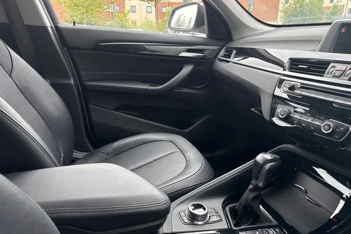 2017-bmw-x1-20-xdrive20i-xline-big-60