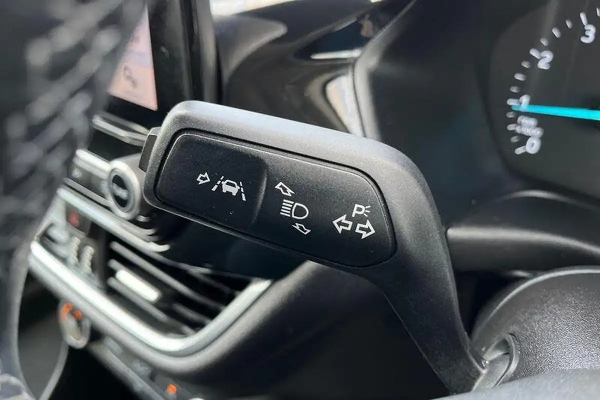 2019-ford-fiesta-10t-active-1-100ps-big-13