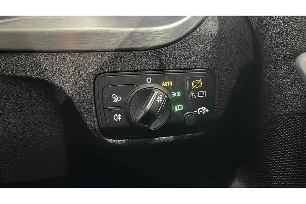 2018-audi-q2-14-tfsi-s-line-big-32