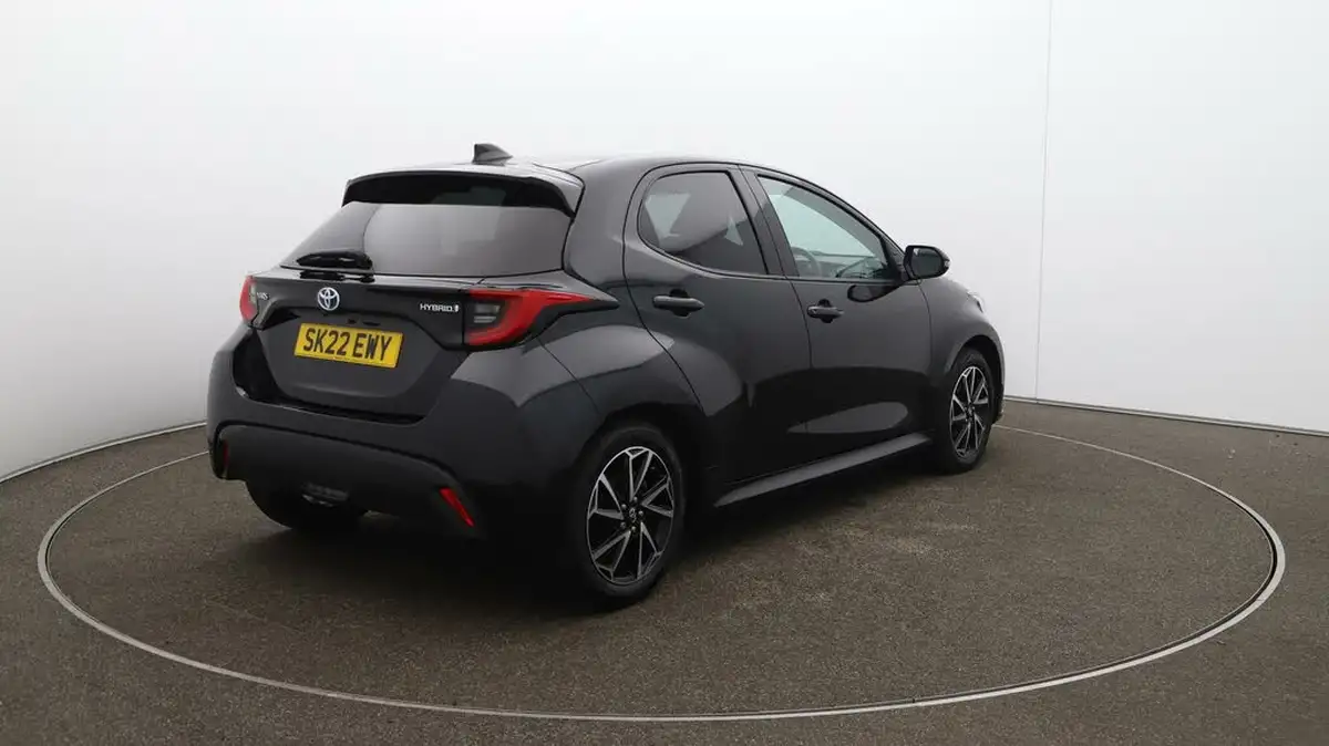 2022-toyota-yaris-15-vvt-i-design-big-45