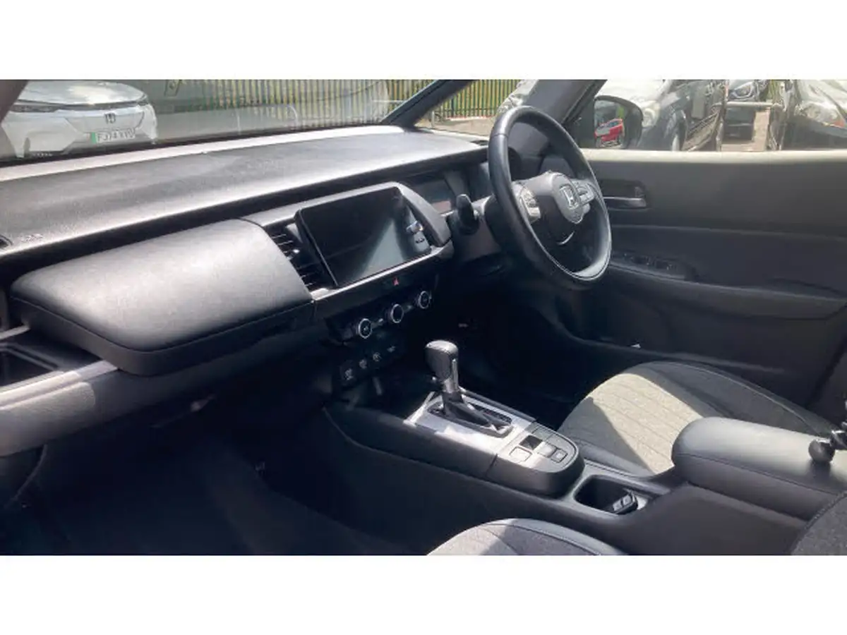 2023-honda-jazz-15-i-mmd-advance-big-1