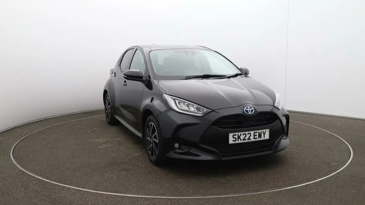 2022-toyota-yaris-15-vvt-i-design-big-21