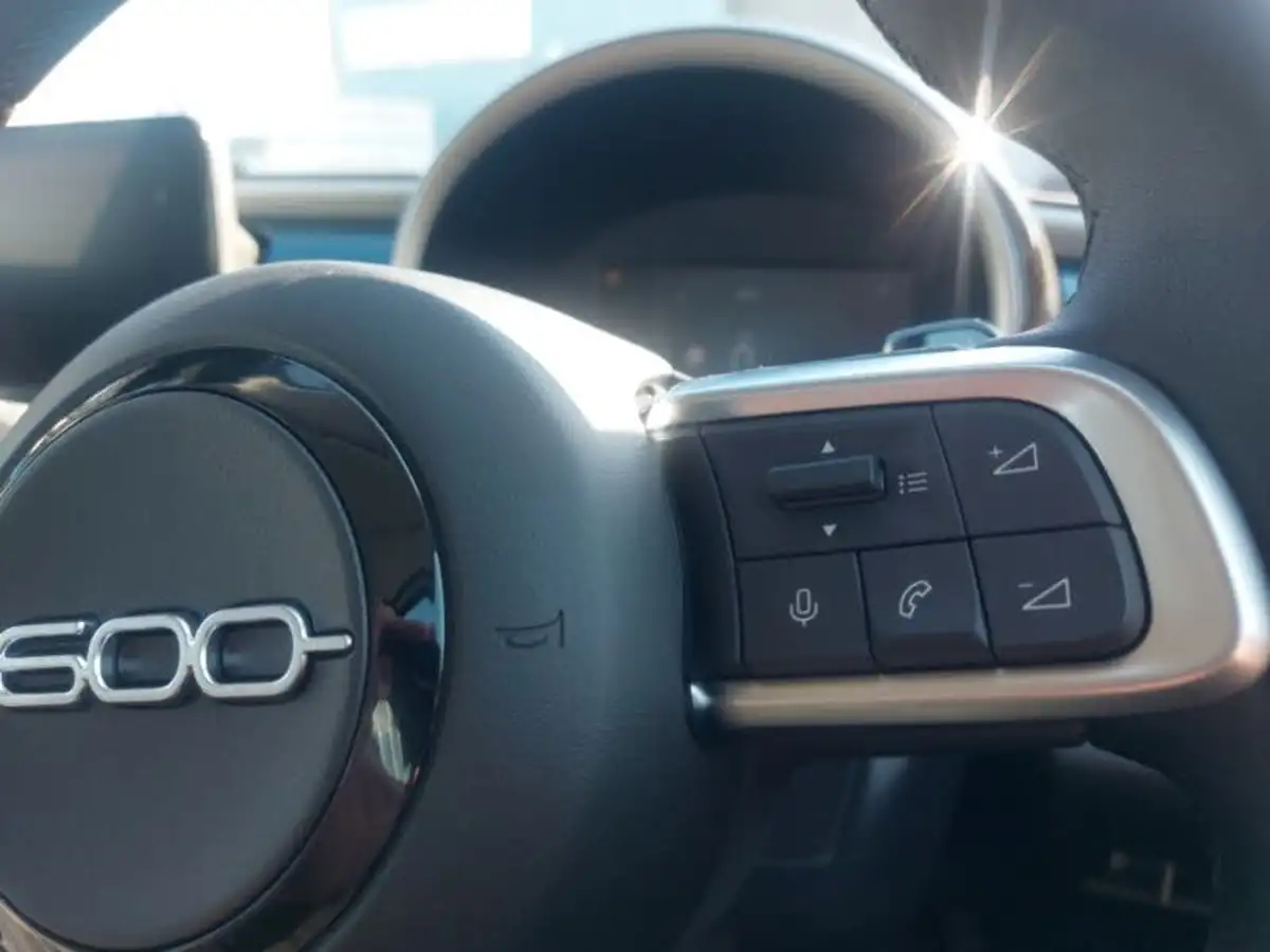 2025-fiat-600-12-136bhp-big-16