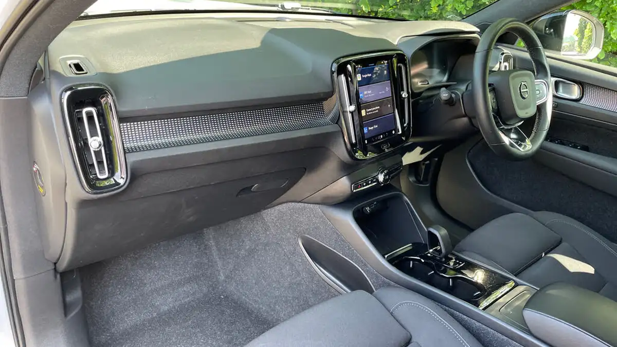2022-volvo-xc40-e-twin-recharge-plus-big-9