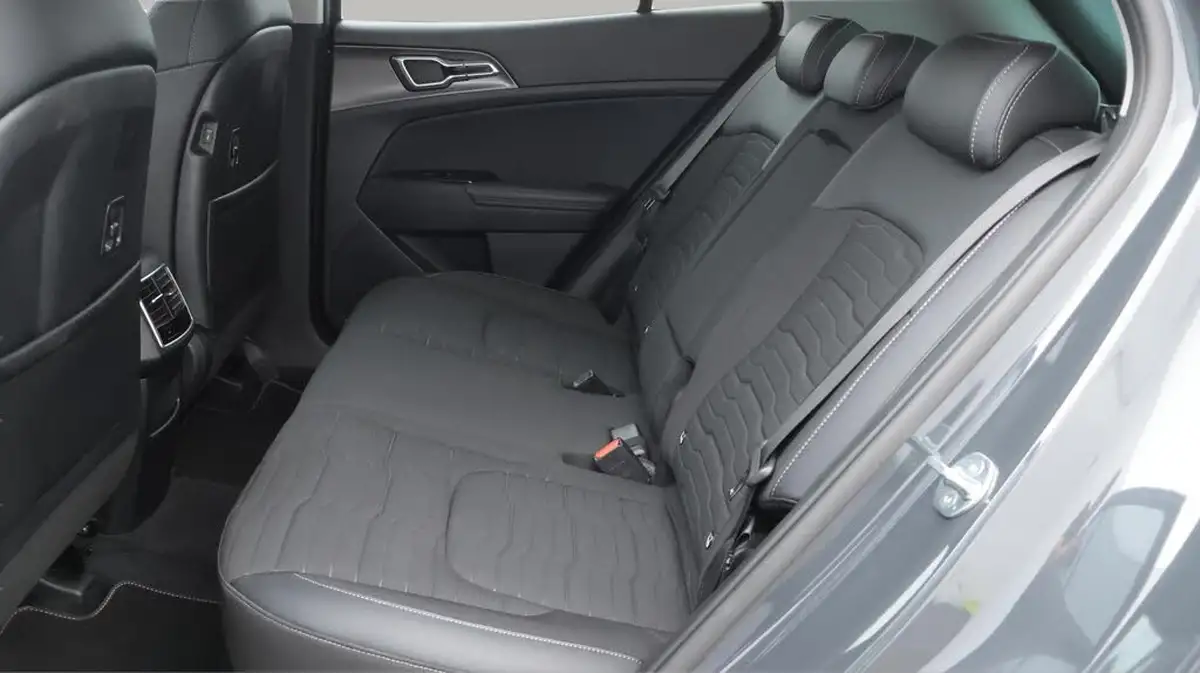 2022-kia-sportage-16-t-gdi-4-226bhp-hev-auto-big-16