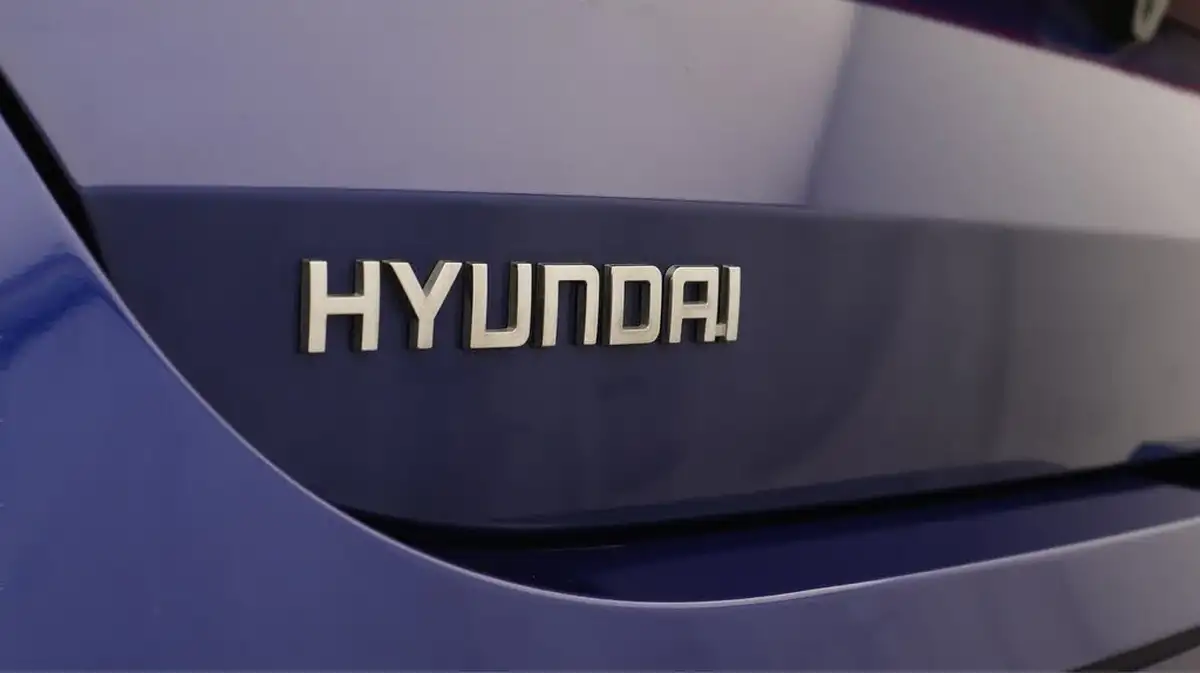 2022-hyundai-i20-10-t-gdi-se-connect-dct-big-20