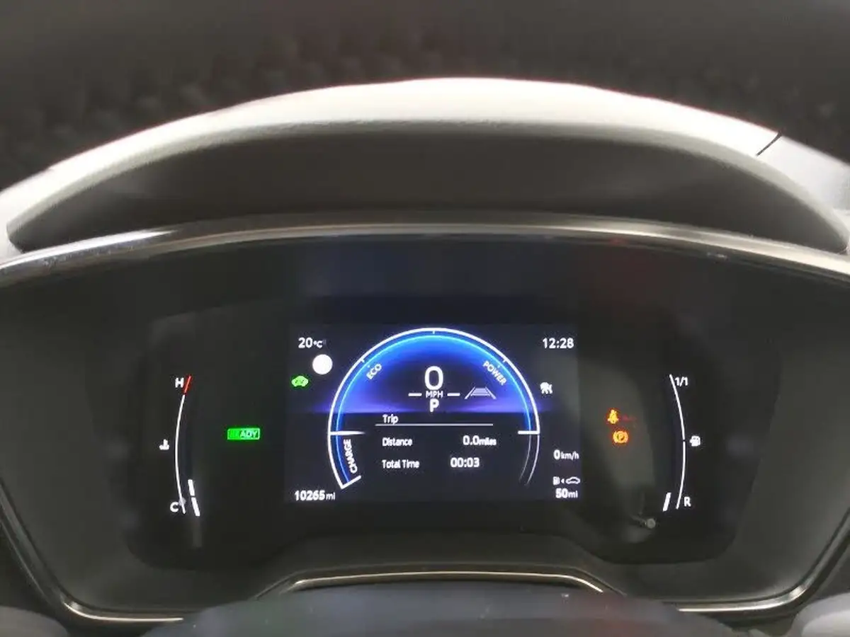2023-suzuki-swace-18-motion-big-13
