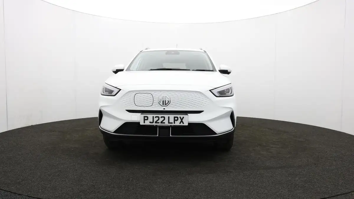 2022-mg-zs-suv-e-trophy-ev-156ps-long-range-big-58