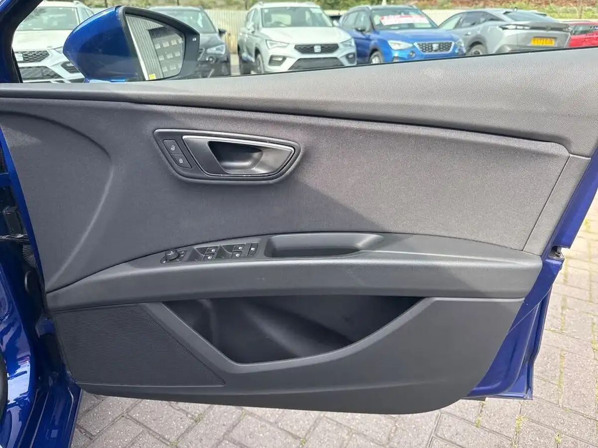 2020-seat-leon-15-tsi-evo-fr-150ps-hatchback-dsg-big-18