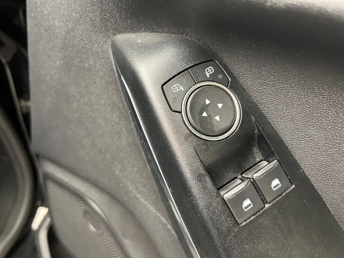 2018-ford-fiesta-10t-zetec-5d-auto-big-9