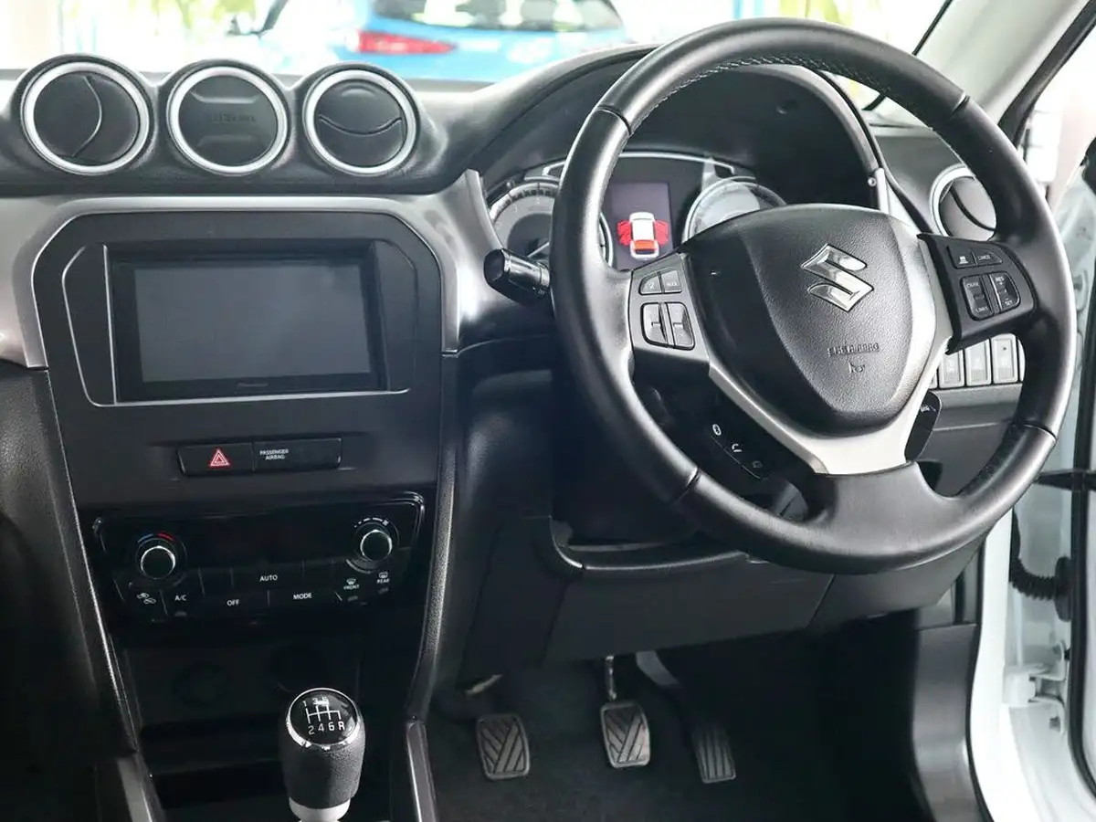 2022-suzuki-vitara-14-boosterjet-sz-t-big-23