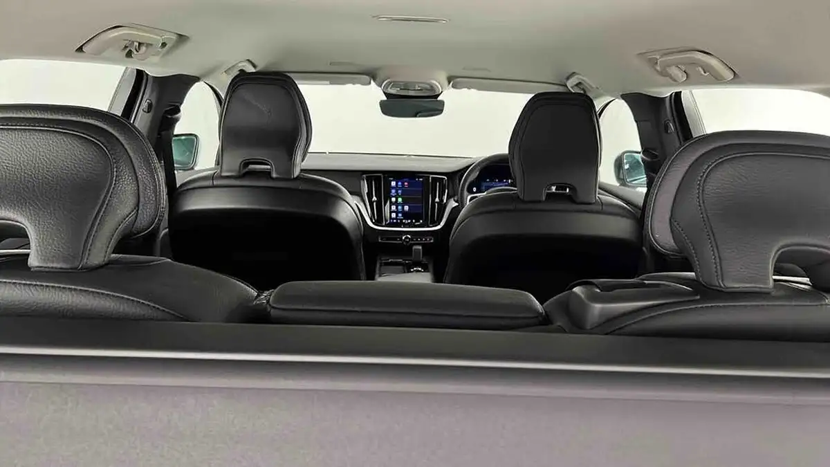 2023-volvo-v60-20-b3-plus-station-wagon-big-48