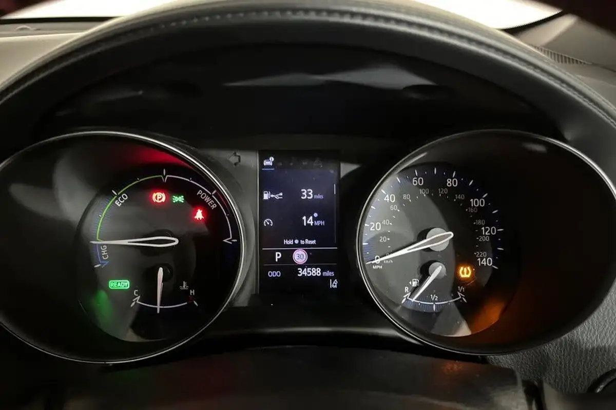 2021-toyota-c-hr-18-vvt-i-gr-sport-big-14