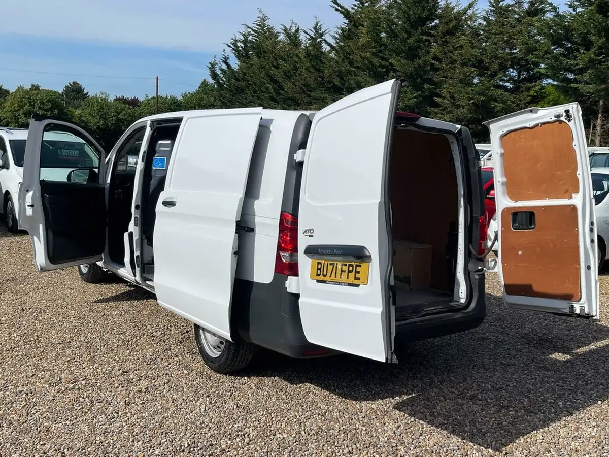 2021-mercedes-benz-vito-20cdi-114-progressive-l2-134bhpeu6dt-panel-1749cc-9g-tronic-big-26