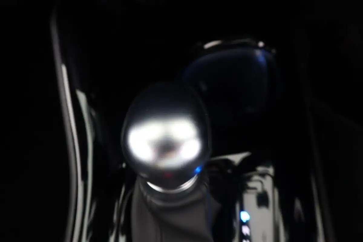 2022-toyota-c-hr-18-vvt-i-design-big-50