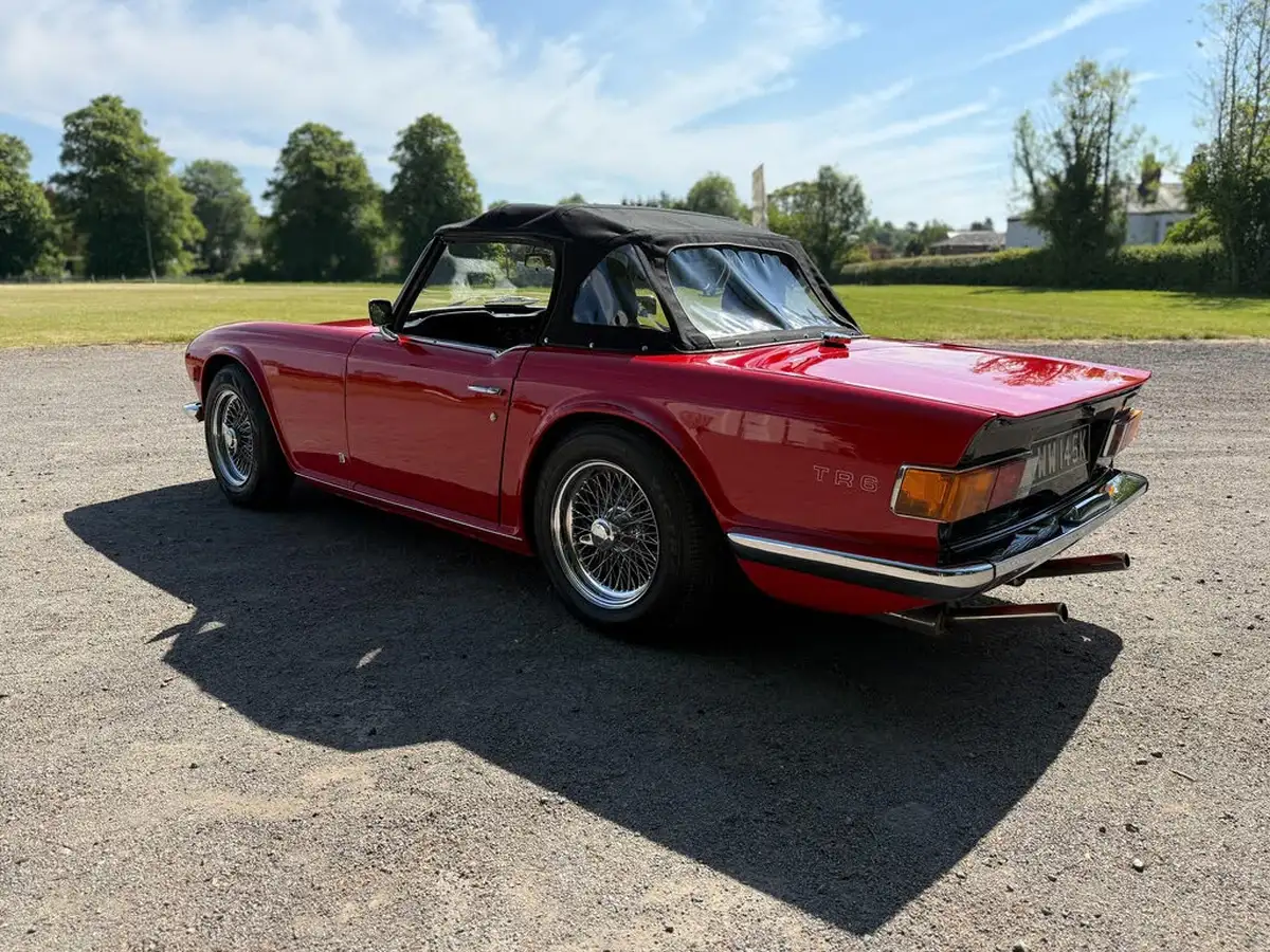 1971-triumph-tr6-convertible-big-17