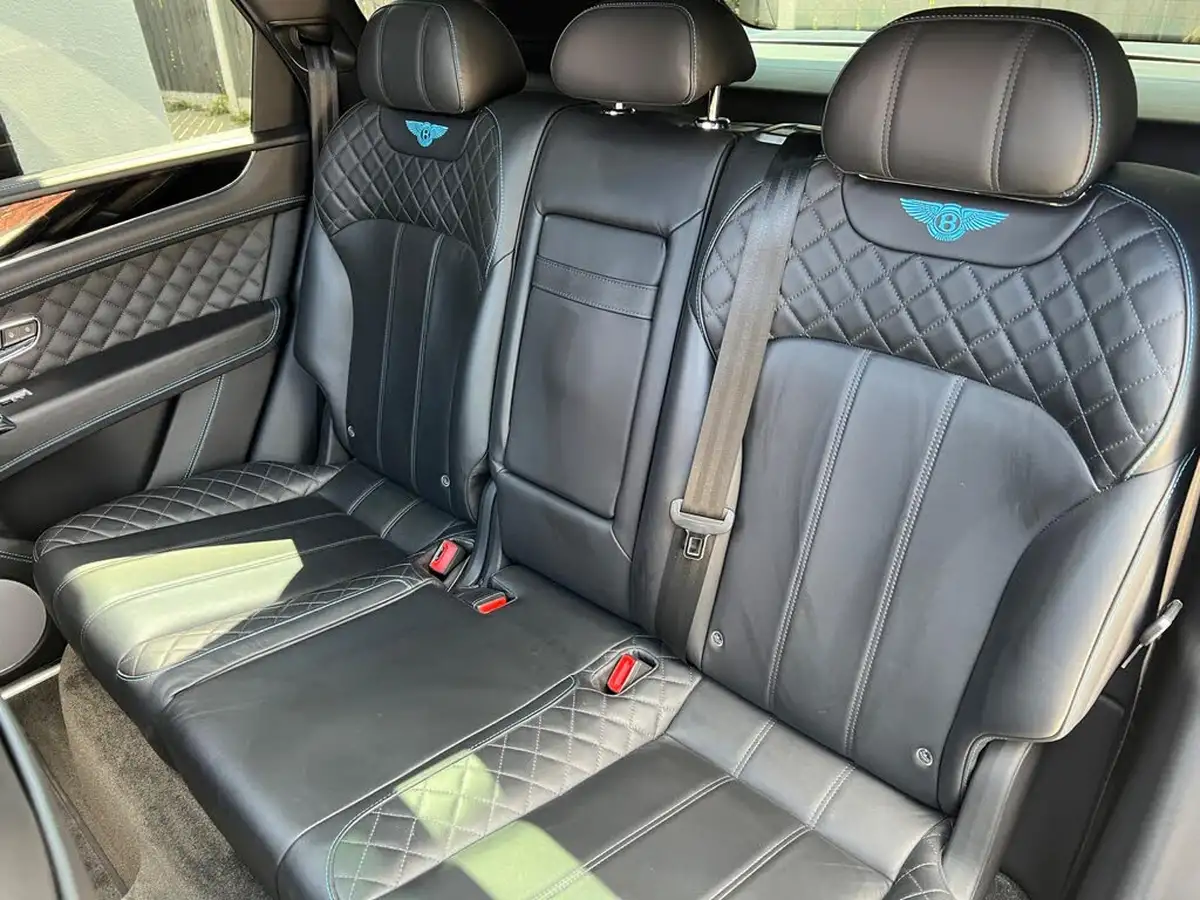 2017-bentley-bentayga-60-w12-big-44