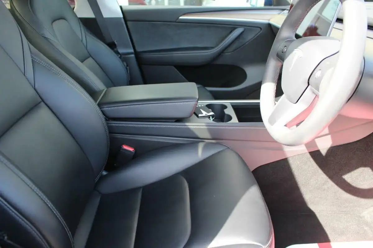2022-tesla-model-y-e-performance-big-10